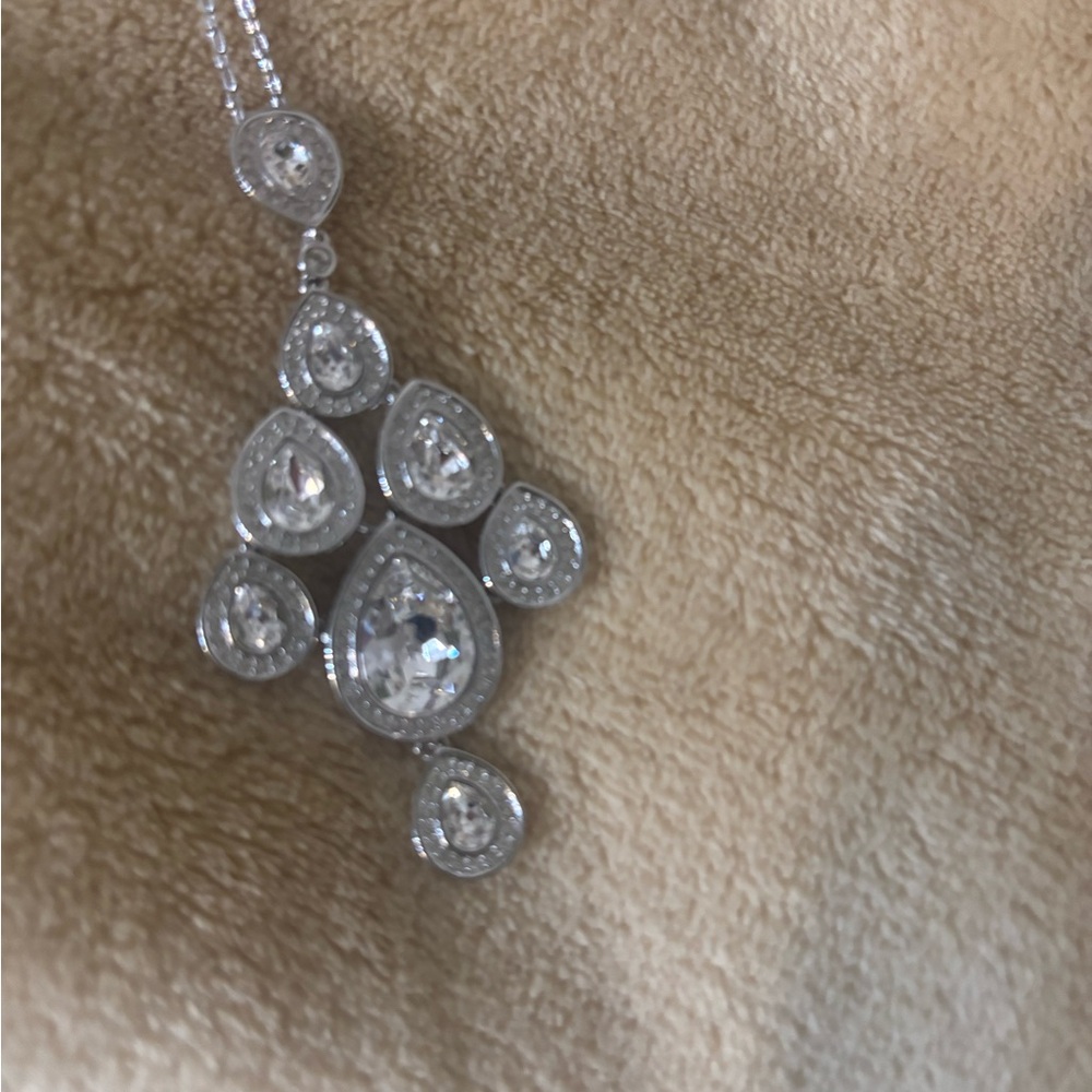 Elegant Silver Swarovski Teardrop Pendant Necklace
